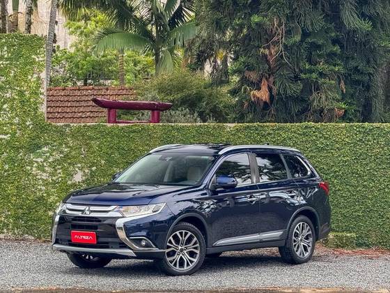 MITSUBISHI OUTLANDER 3.0 GT 4X4 V6 24V GASOLINA 4P AUTOMÁTICO